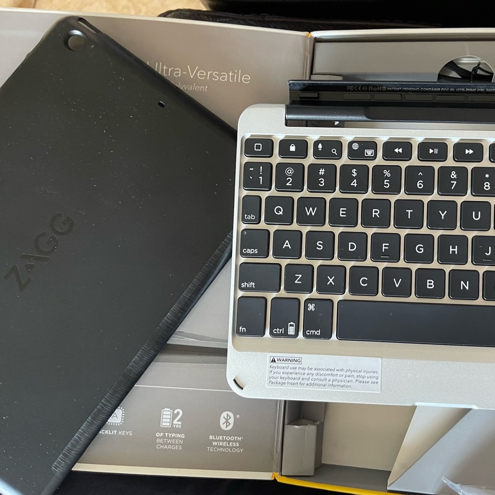 ZAGG Slim Book iPad Air 2 Bluetooth Keyboard Backlit Keys Detachable Case NEW - Picture 8 of 8
